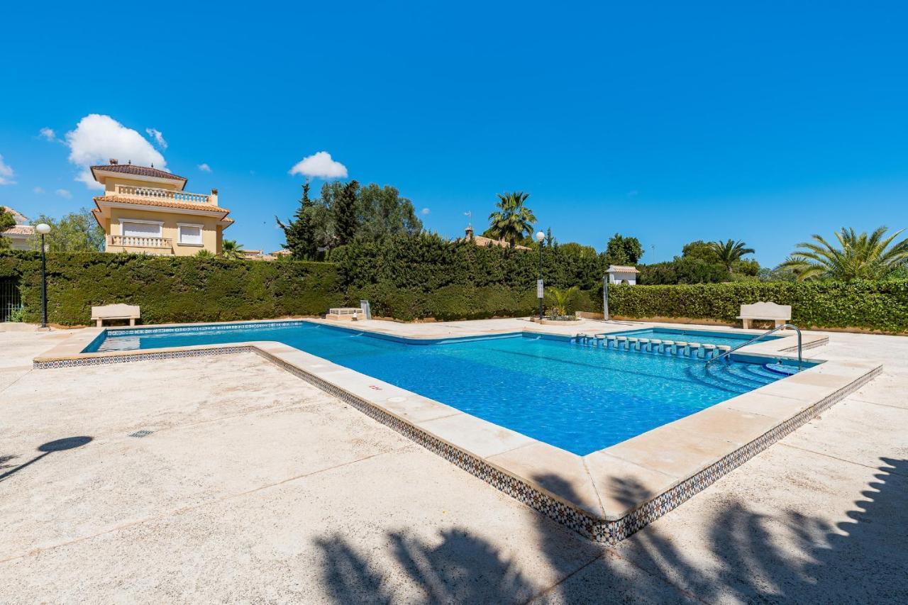 Chalet Mayor Zenia Beach Орихуела Екстериор снимка
